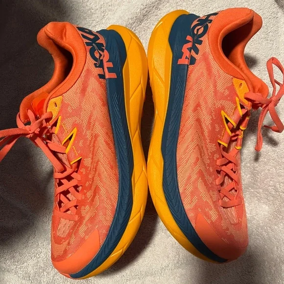 Hoka, new without tags, size 9.5, Tecton x - Picture 6 of 13